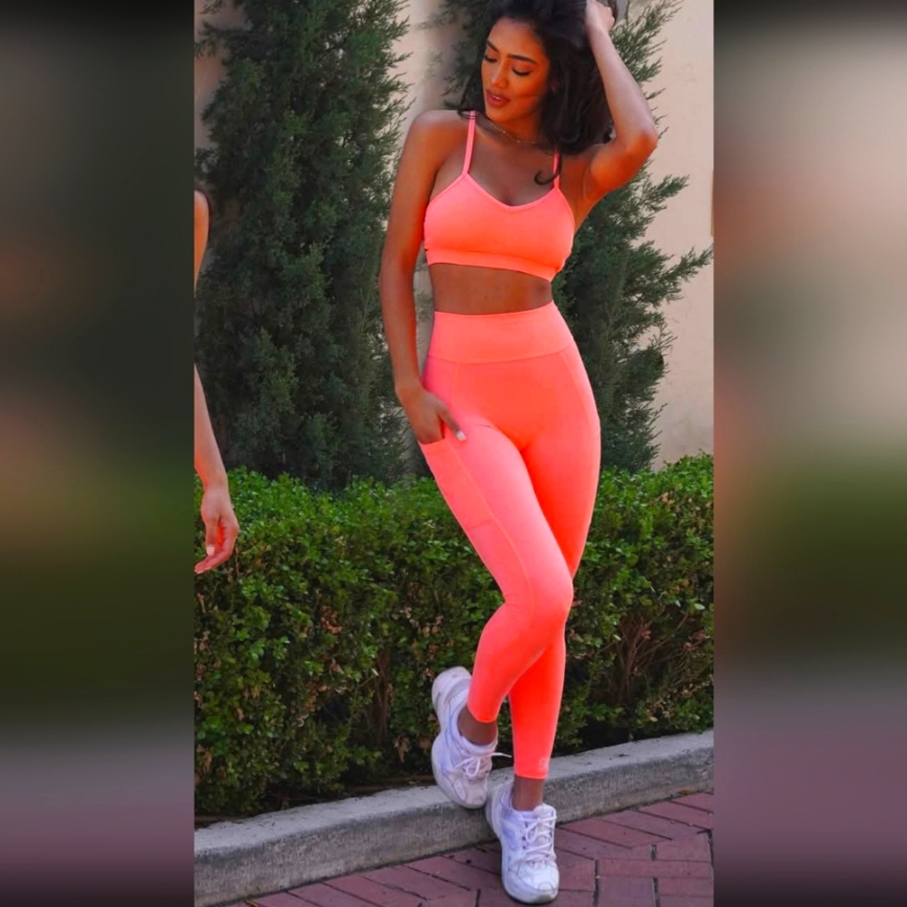 Bombshell Sportswear Outfit S Bra & Xs Bottoms